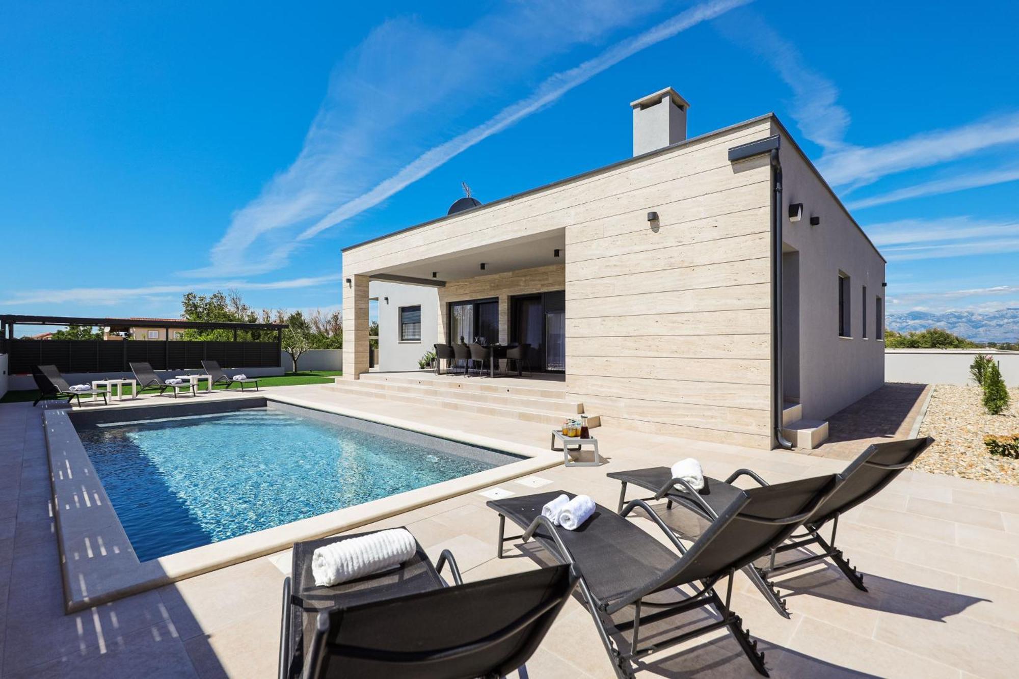 Anlero Zadarvillas Nin
